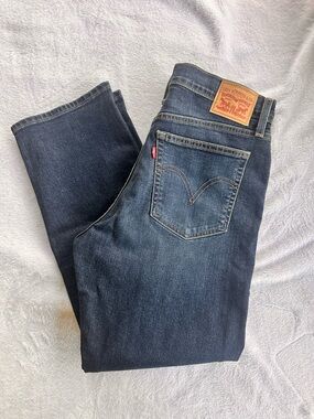 Levi’s Wedgie Straight Jeans Dark Wash Button Fly High Rise W31 L28
